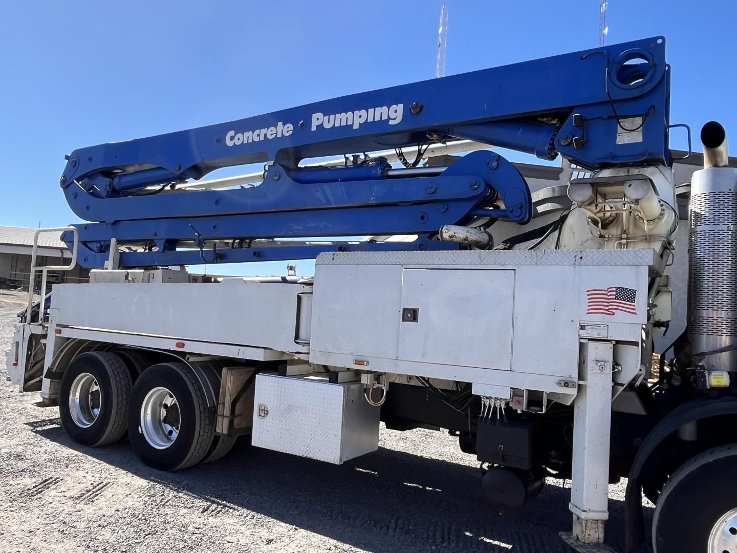 ./imagenes/INVOICE/2019/18014/AMION MAC 242 CON BOMBA DE CONCRETO PUTZMEISTER Z (50).JPG